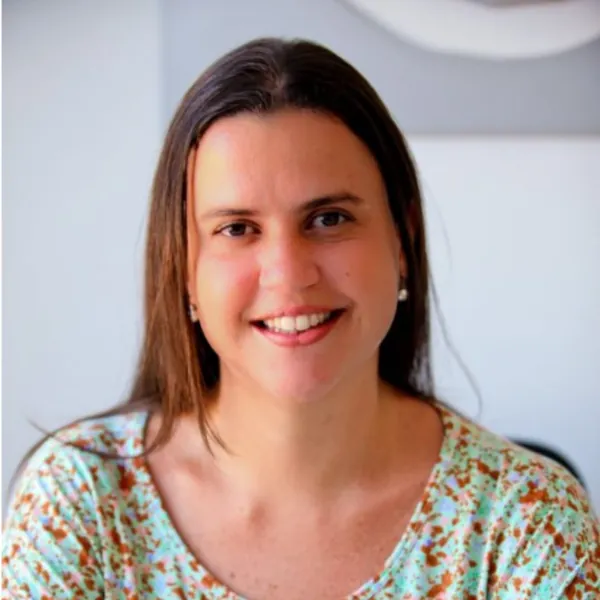 Dra. Renata Pereira dos Santos